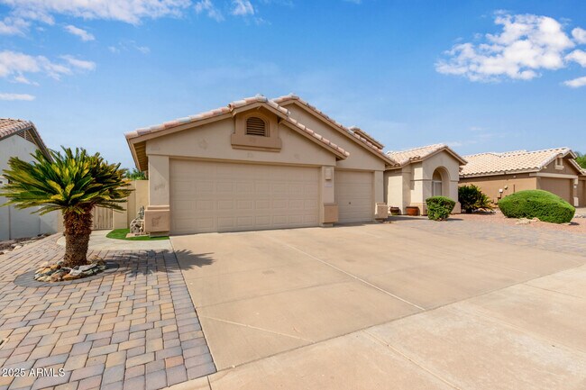 Building Photo - 9366 E Celtic Dr