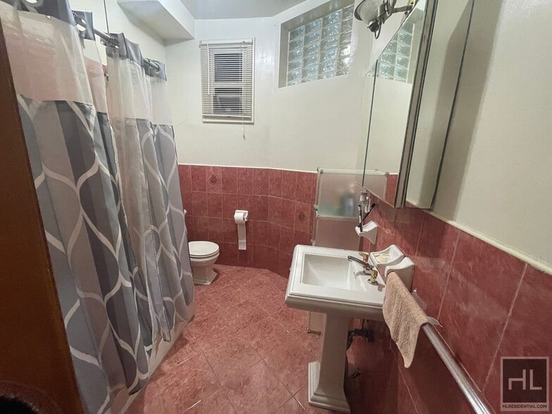 Building Photo - BRADFORD STREET XXL 1BD