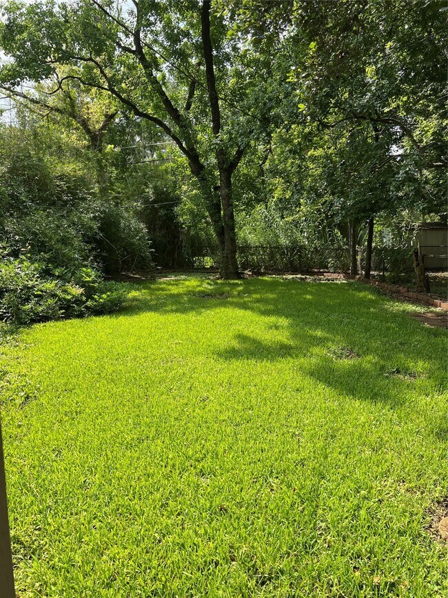 Building Photo - 4057 Woodfox St