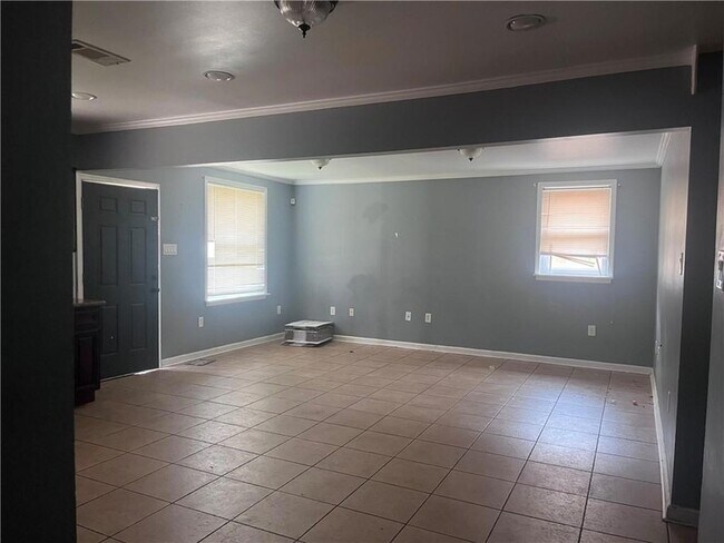 Building Photo - 7500 Symmes Ave