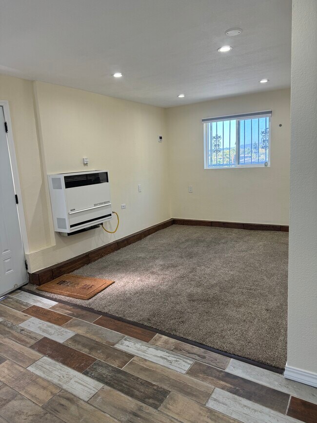 Living room - 1178 Tiegen Dr