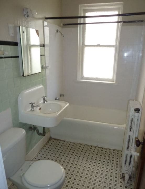 Building Photo - 2937 N Bartlett Ave