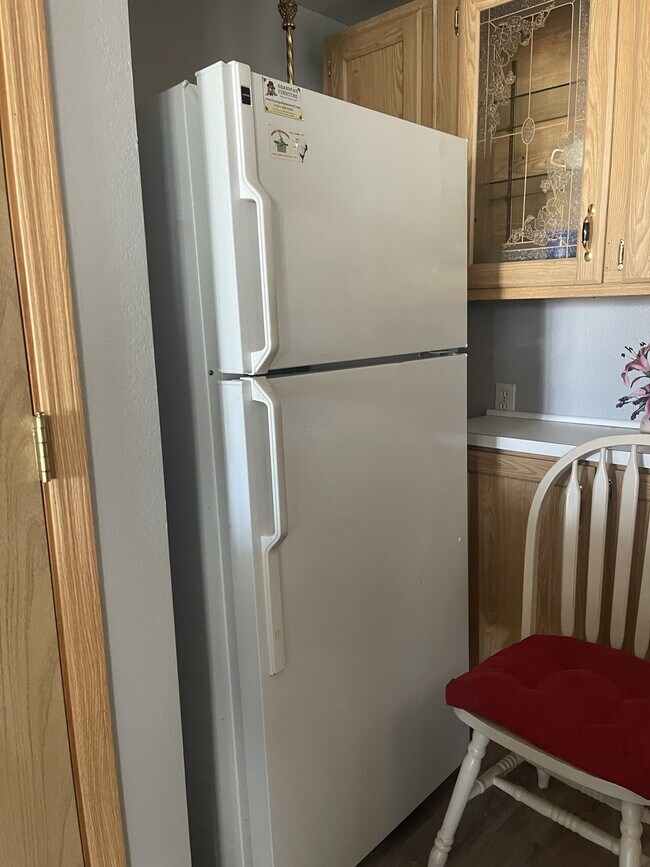 Building Photo - 580 Clarence