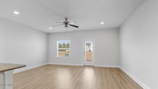 Building Photo - 7479 Shadow Lake Dr