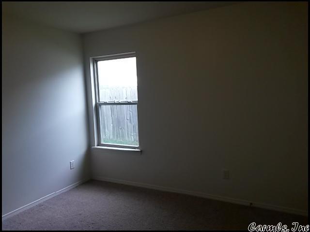 Building Photo - 1101 Yarrow Dr