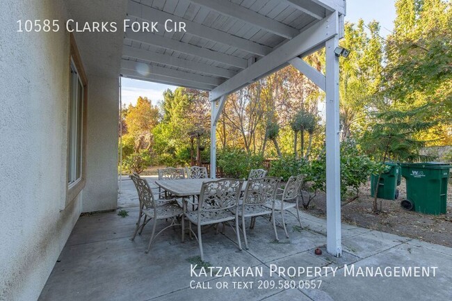 Building Photo - Charming 4-Bedroom Home in Spanos Park Wes...