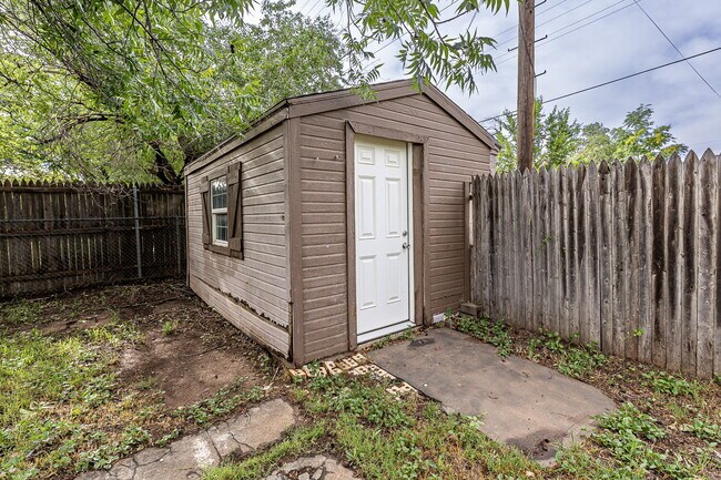 Building Photo - Large 3 bedroom in Tech Terrace