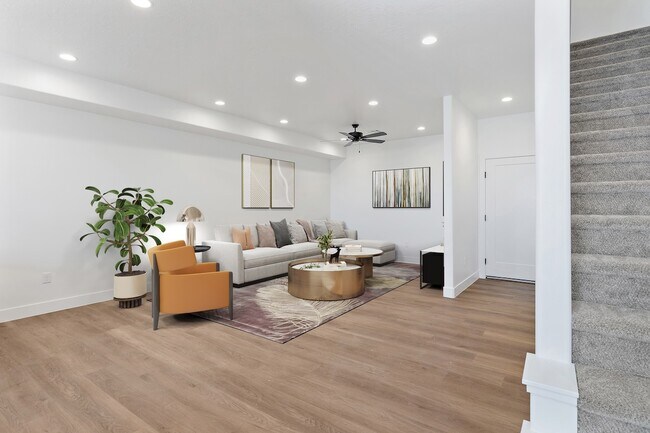 Building Photo - 1094 W Albertine Ln