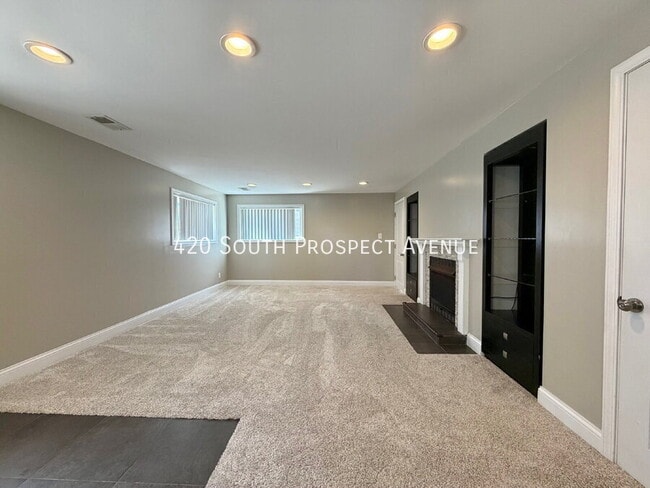 Building Photo - 420 S Prospect Ave