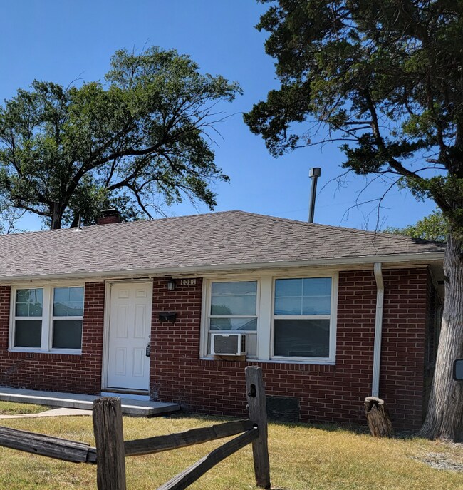 Primary Photo - 1 bedroom, 1 Bathroom