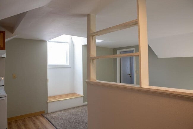 Building Photo - 180 N Main St