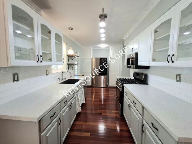 Building Photo - 26421 Torrey Pines Dr