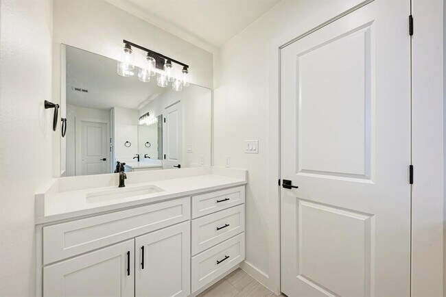 Building Photo - 4910 Wing Rd