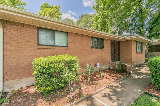 Building Photo - 4341 Kolloch Dr
