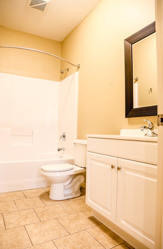 Building Photo - 459 S Main Ave