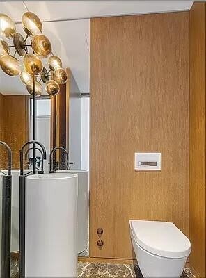 Building Photo - 570 Broome St