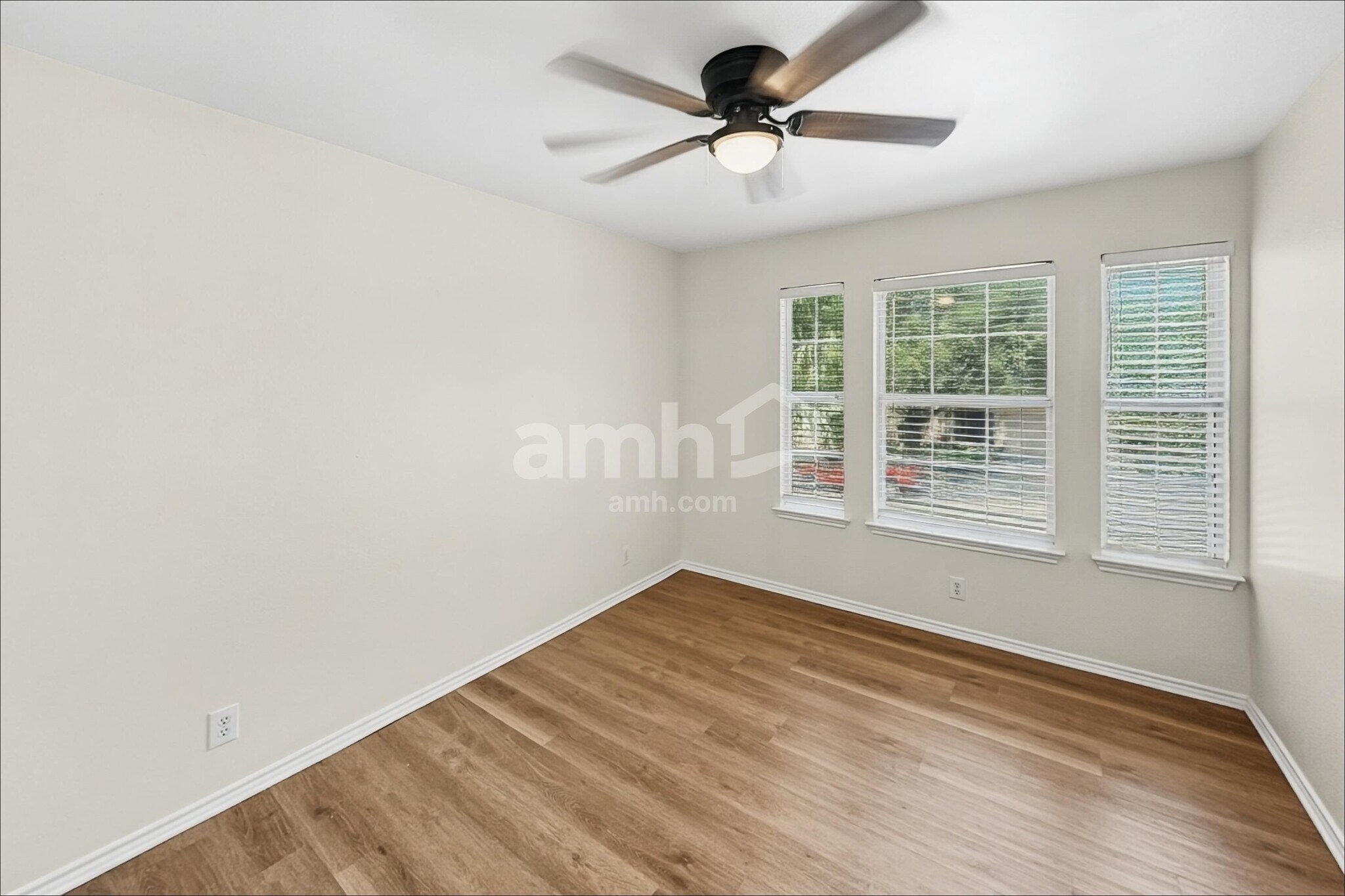 Building Photo - 3552 Peachtree Ln