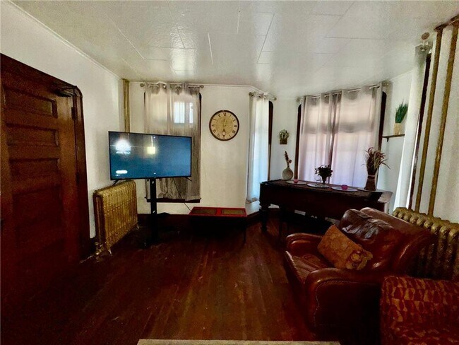 Building Photo - 1464 W Minnehaha Ave