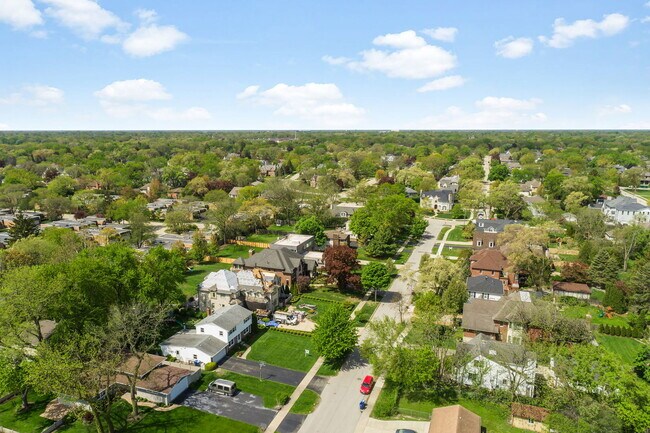 Building Photo - 2011 Brentwood Rd