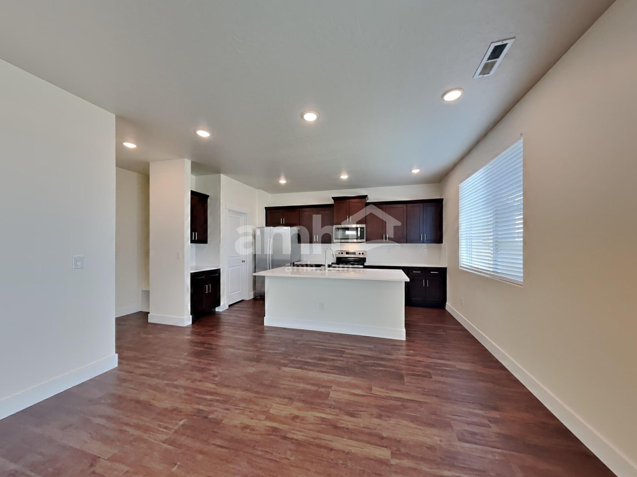 Building Photo - 1453 N Alderleaf Rd