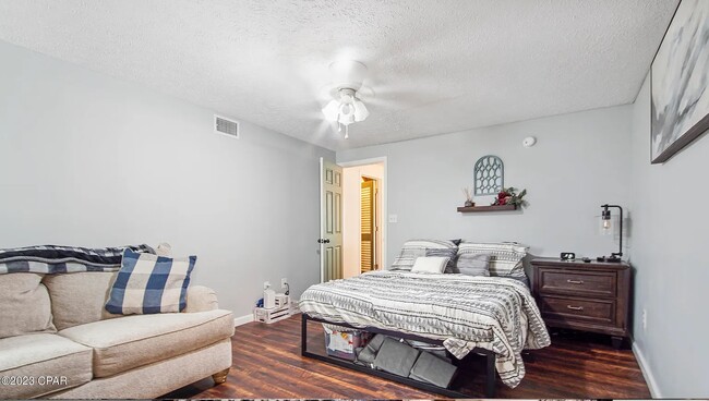 Second master bedroom - 3710 W 17th St