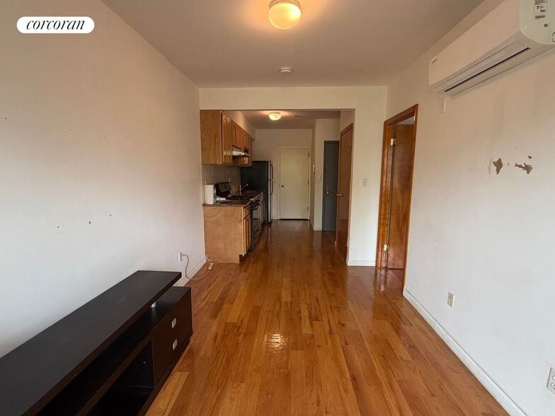 Building Photo - 342 53rd St