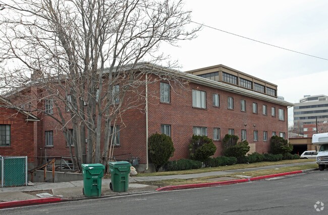 Building Photo - Ryland Court Apartments