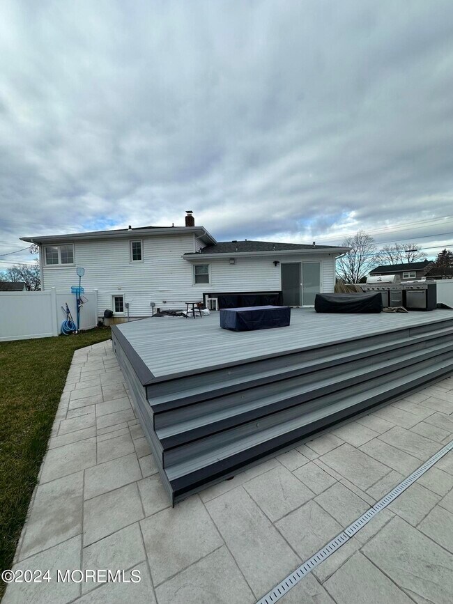 Building Photo - 46 Hilltop Rd