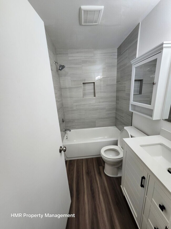 Building Photo - Two story fully remodel home in West Covina..