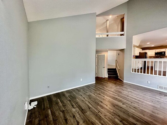 Building Photo - "Charming 3-Bed Highlands Ranch Home with ...