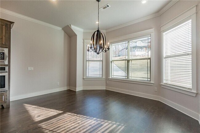 Building Photo - 489 E Ozark View Drive