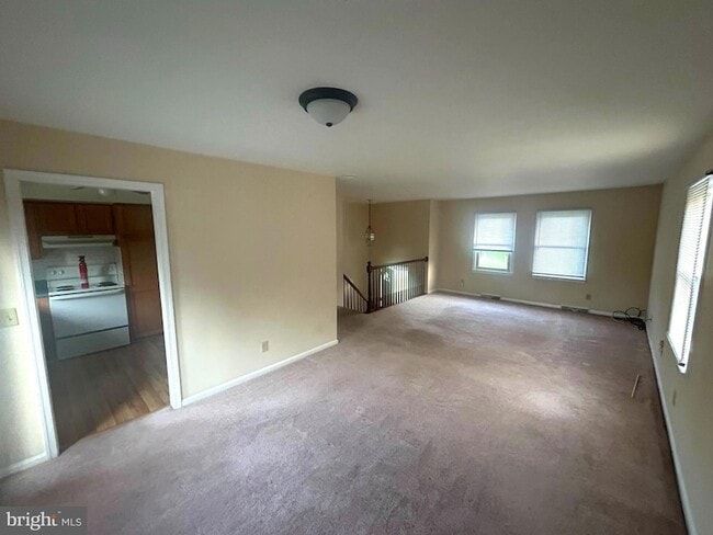 Building Photo - 12 Melvin Dr