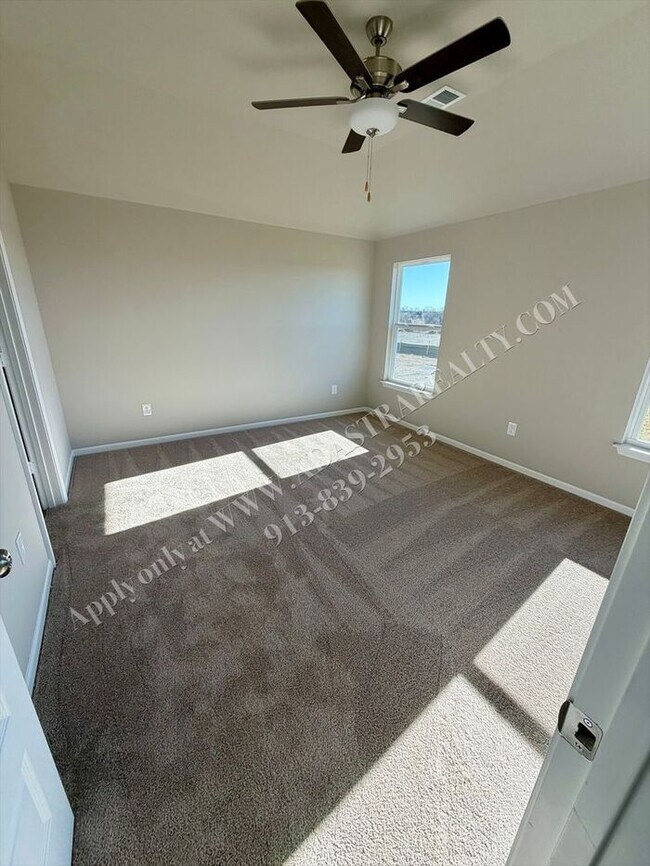 Building Photo - Brand New!! 3 Bed 2 Bath Home in Spring Hill-Available NOW!!