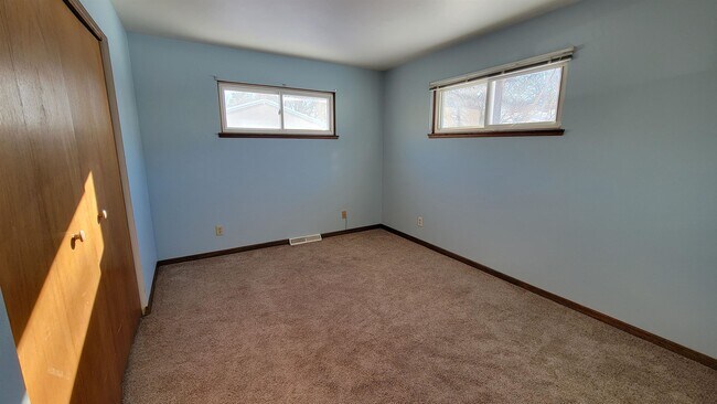 Building Photo - 4013 Claire St