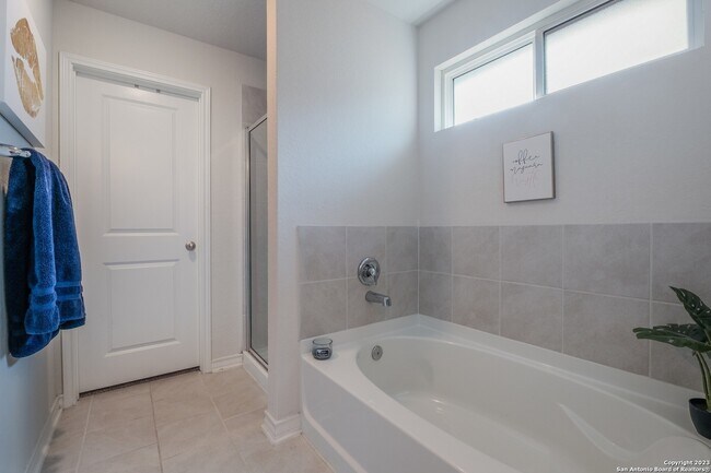 Building Photo - 13129 Needle Grass