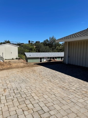 Building Photo - 3639 La Canada Rd