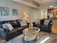 Building Photo - 155 Potomac Passage