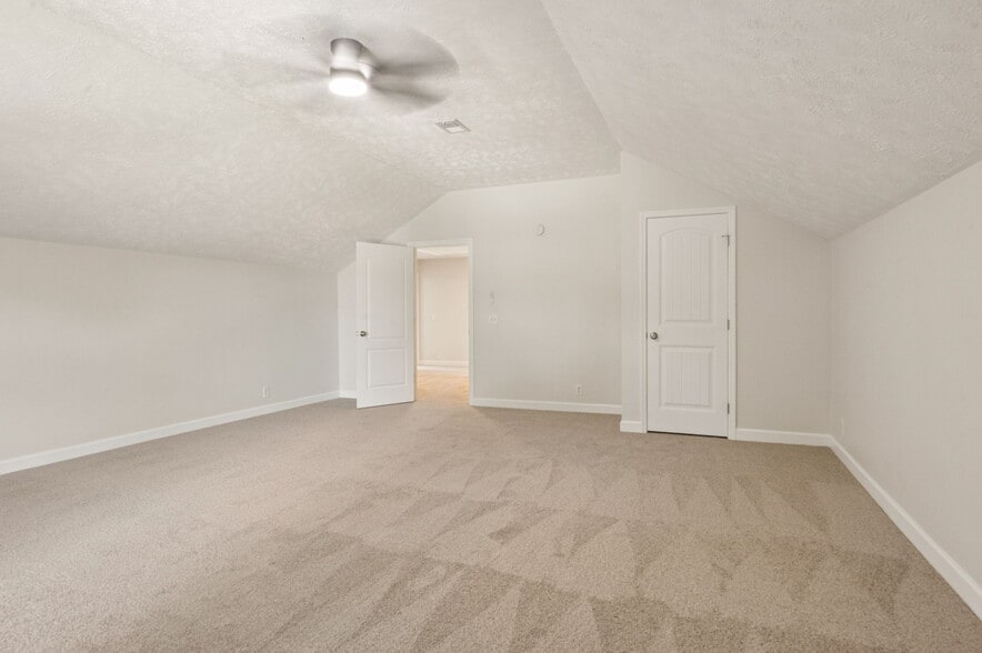 Building Photo - 2741 Rosedale Pl