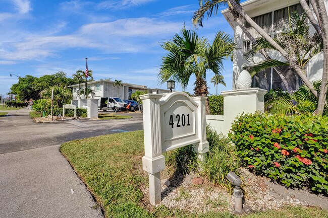 Building Photo - 4201 S Ocean Blvd