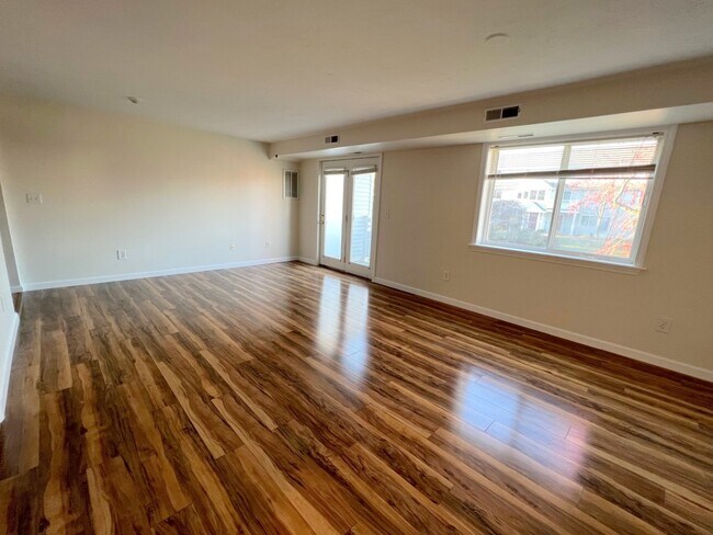 Living Room - 360 Littleton Rd
