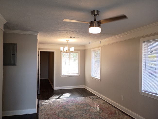 Building Photo - 1317 Fernwood Dr