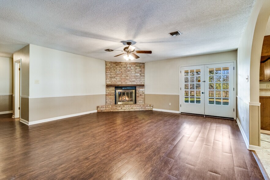 Building Photo - 314 San Carlos Cir