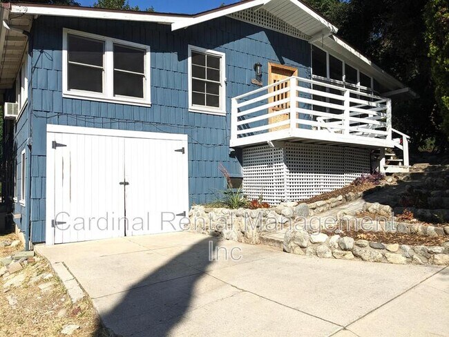 Building Photo - 730 Orange Dr