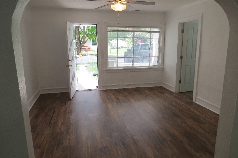 Building Photo - 203 S Maple St