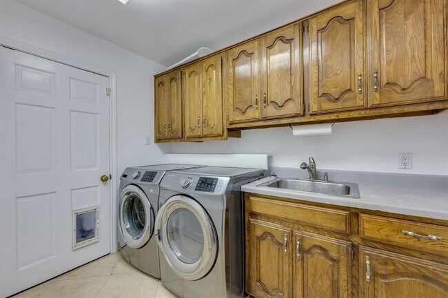 Building Photo - 6800 Falcata Cove