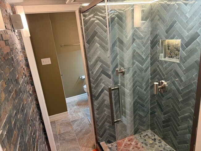 Building Photo - 505 Westcott St