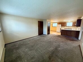 Building Photo - TWO WEEKS FREE RENT - Water/Sewer/Trash Included - Large Two Bedroom One Bath In North Loveland! ...