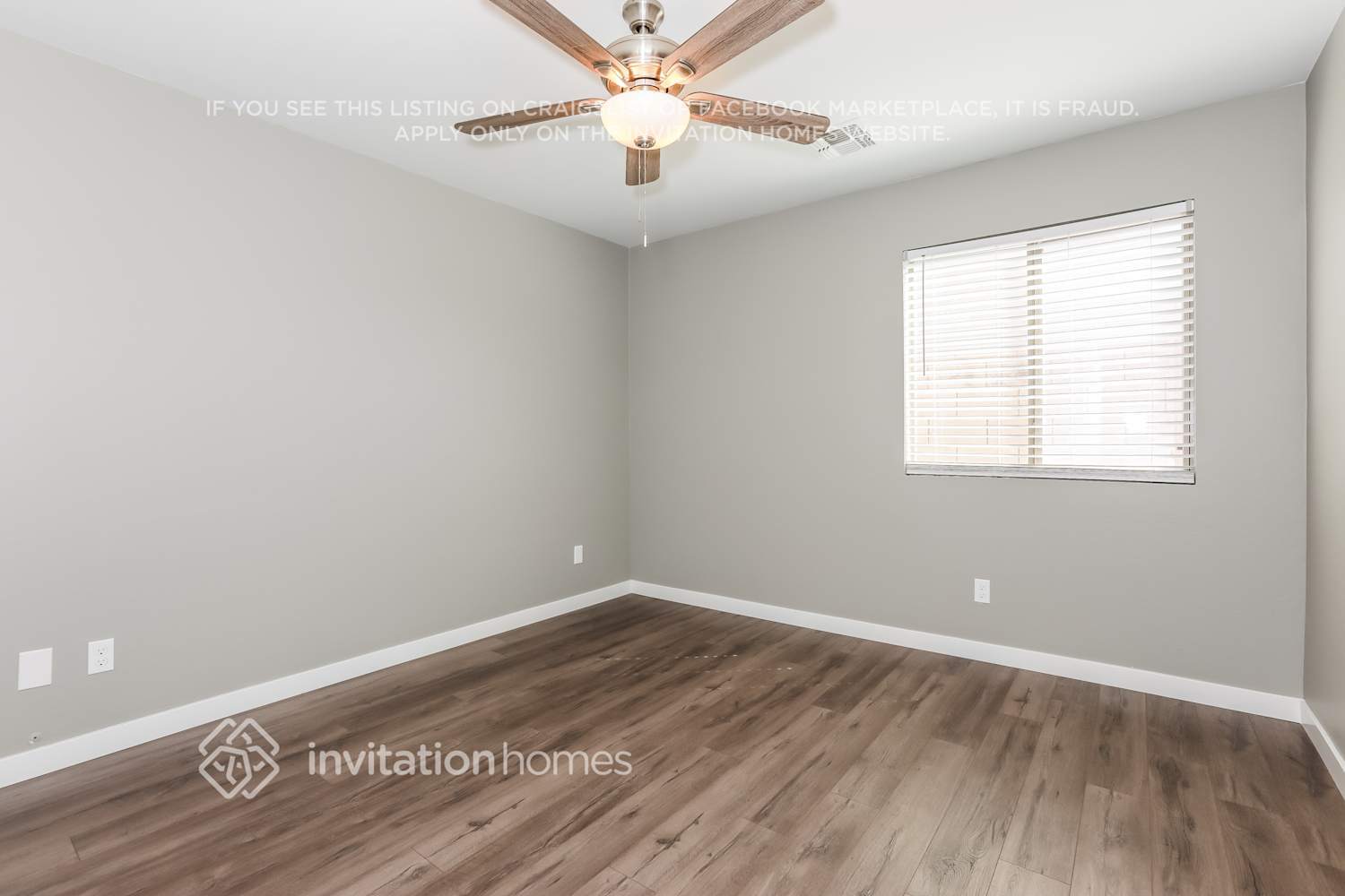 Building Photo - 23763 N Desert Dr