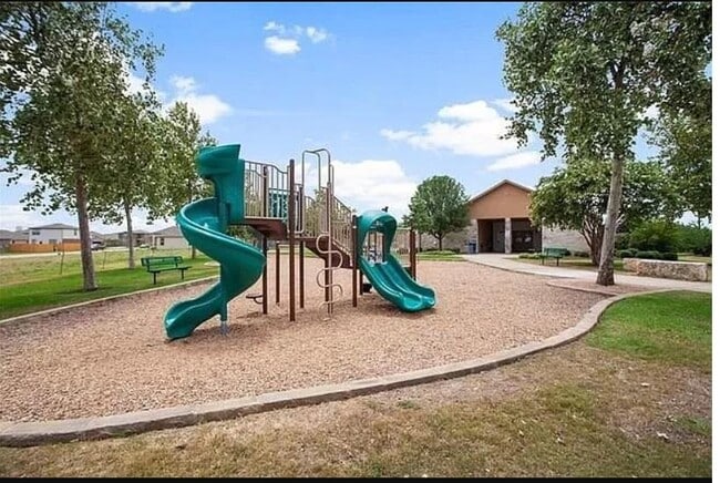 Building Photo - 140 Drifter Ln