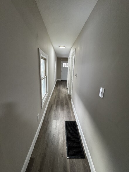 Building Photo - 212 Stevens Ave